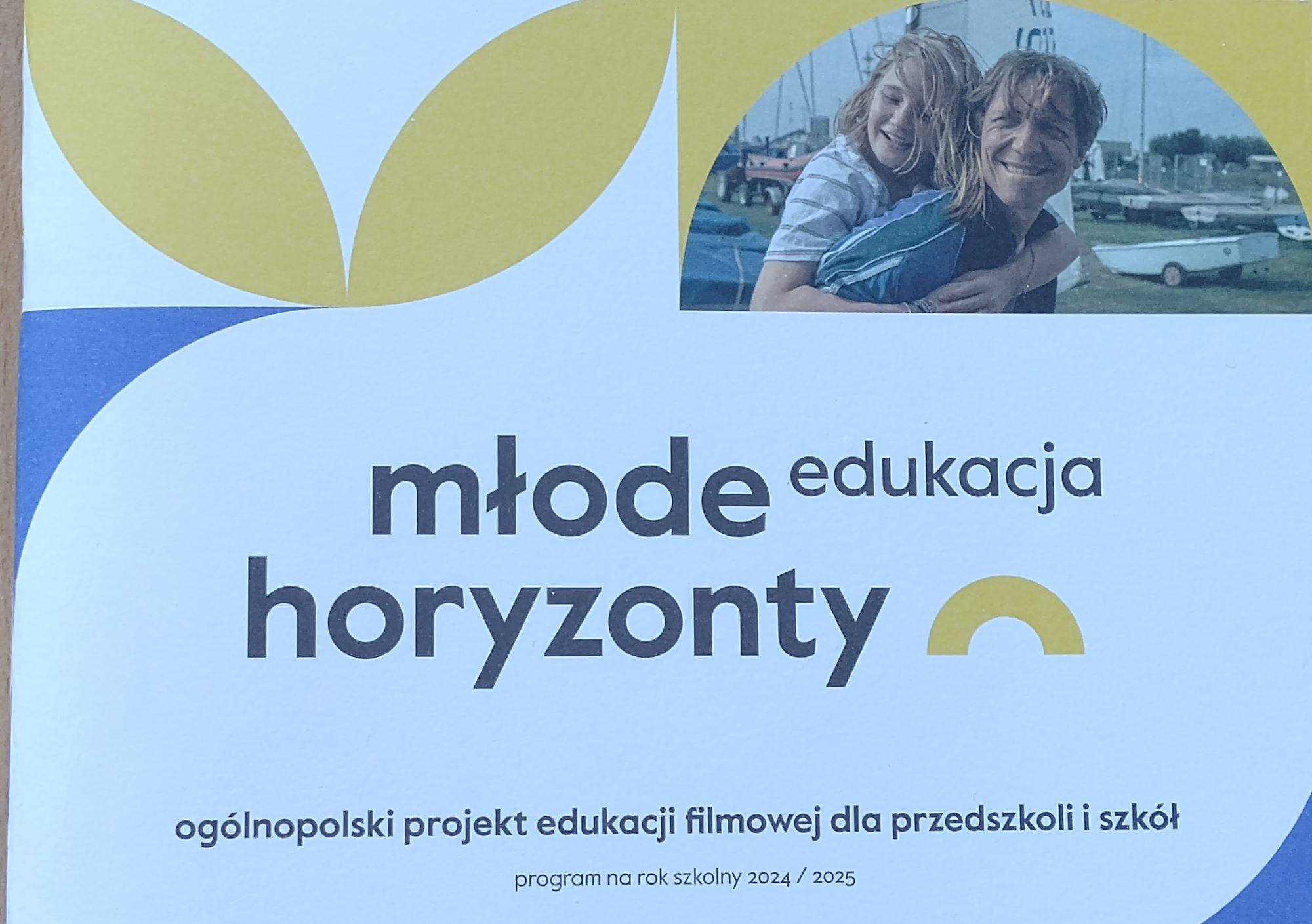 Zdjęcie plakatu projektu Edukacja Młode Horyzonty.