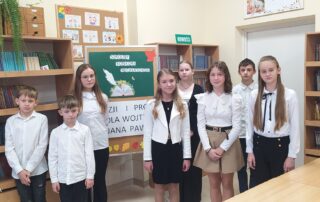 Uczestnicy Szkolnego Konkursu Recytatorskiego Poezji i Prozy Karola Wojtyły – św. Jana Pawła II