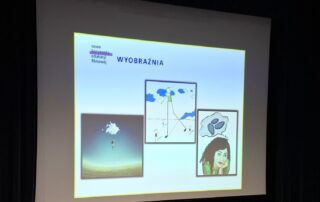 Kadr z prezentacji przed filmem.