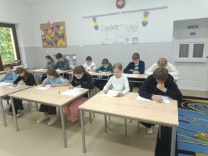 Uczniowie podczas konkursu.