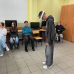 Uczeń korzysta z VR