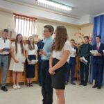 Uczniowie kl. 7 żegnają ósmoklasistów