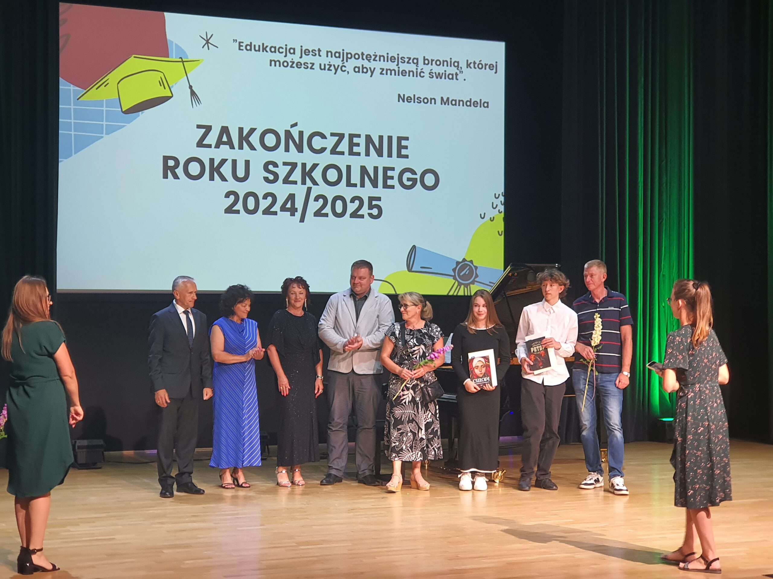 Uczestnicy podczas wręczania nagród