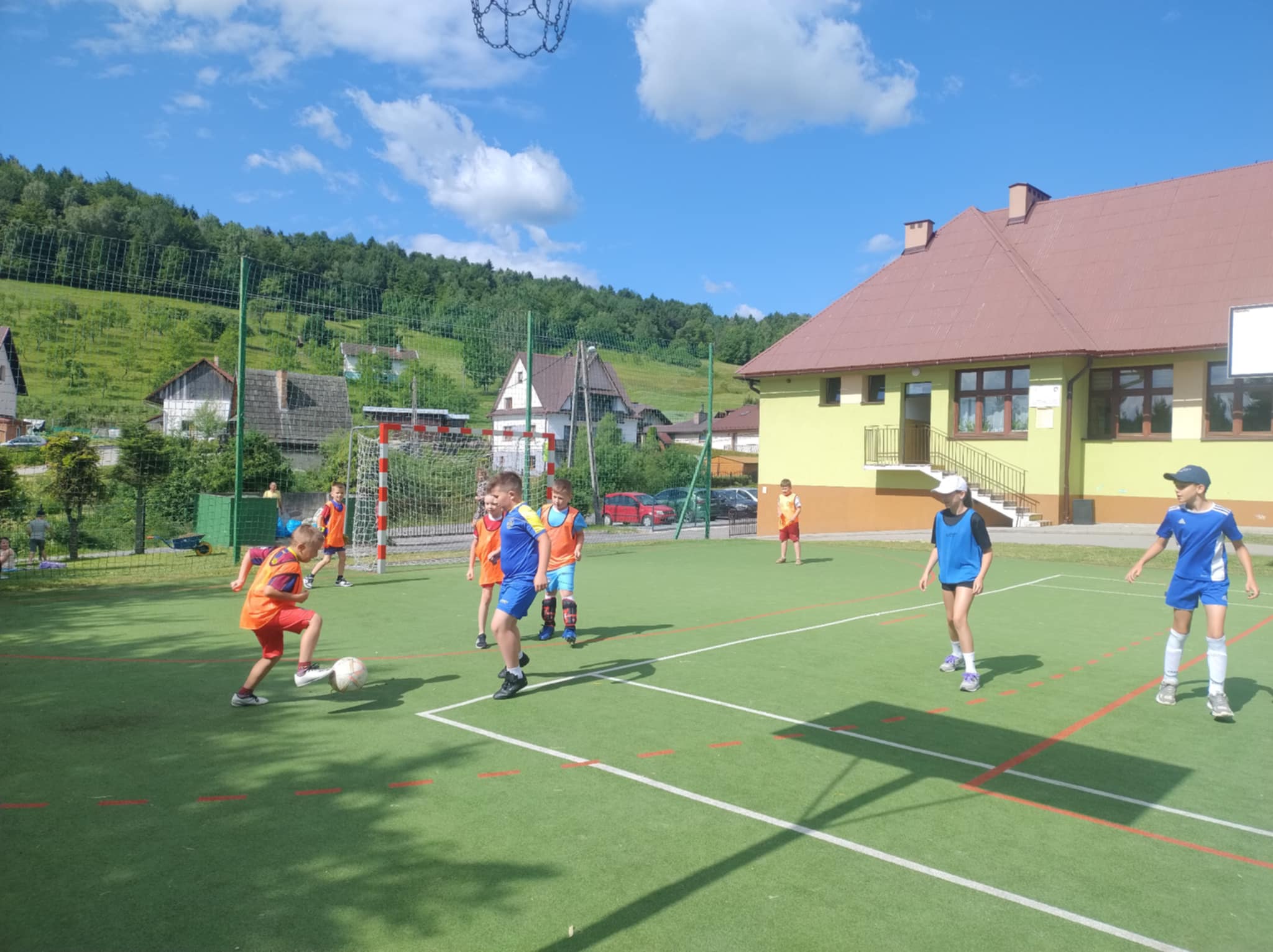 Zmagania uczniów podczas Szkolnego Dnia Sportu 2025