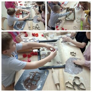 Uczniowie podczas pieczenia pierniczków.