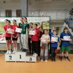 Nasza drużyna dziewcząt na podium - I miejsce