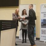 Marcin odbiera nagrodę