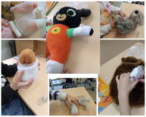 Uczniowie podczas zajęć.