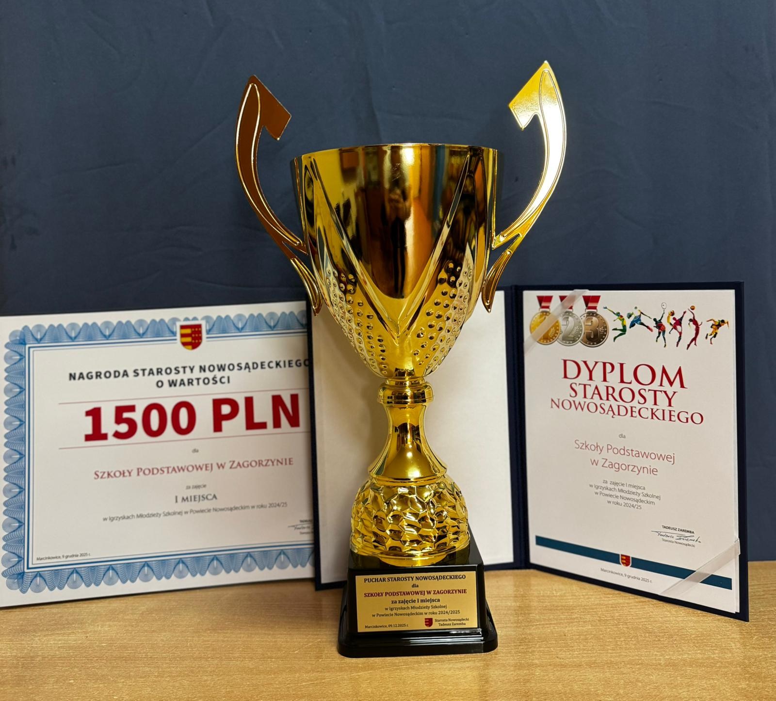 nasza szkoła otrzymała Nagrodę Starosty Nowosądeckiego