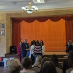 Nasze uczennice odbierają nagrody