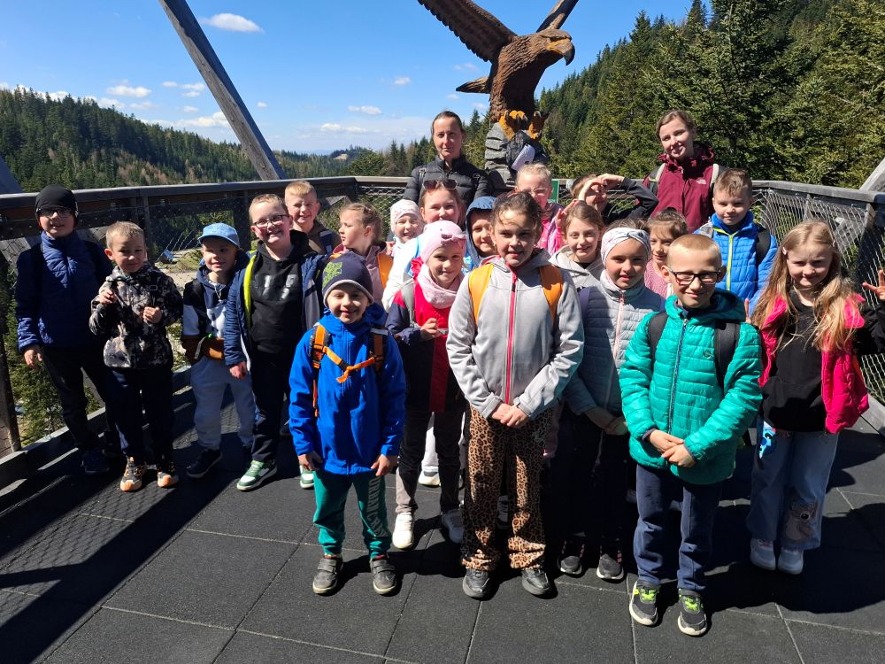 Uczniowie klas I i II podczas wycieczki.