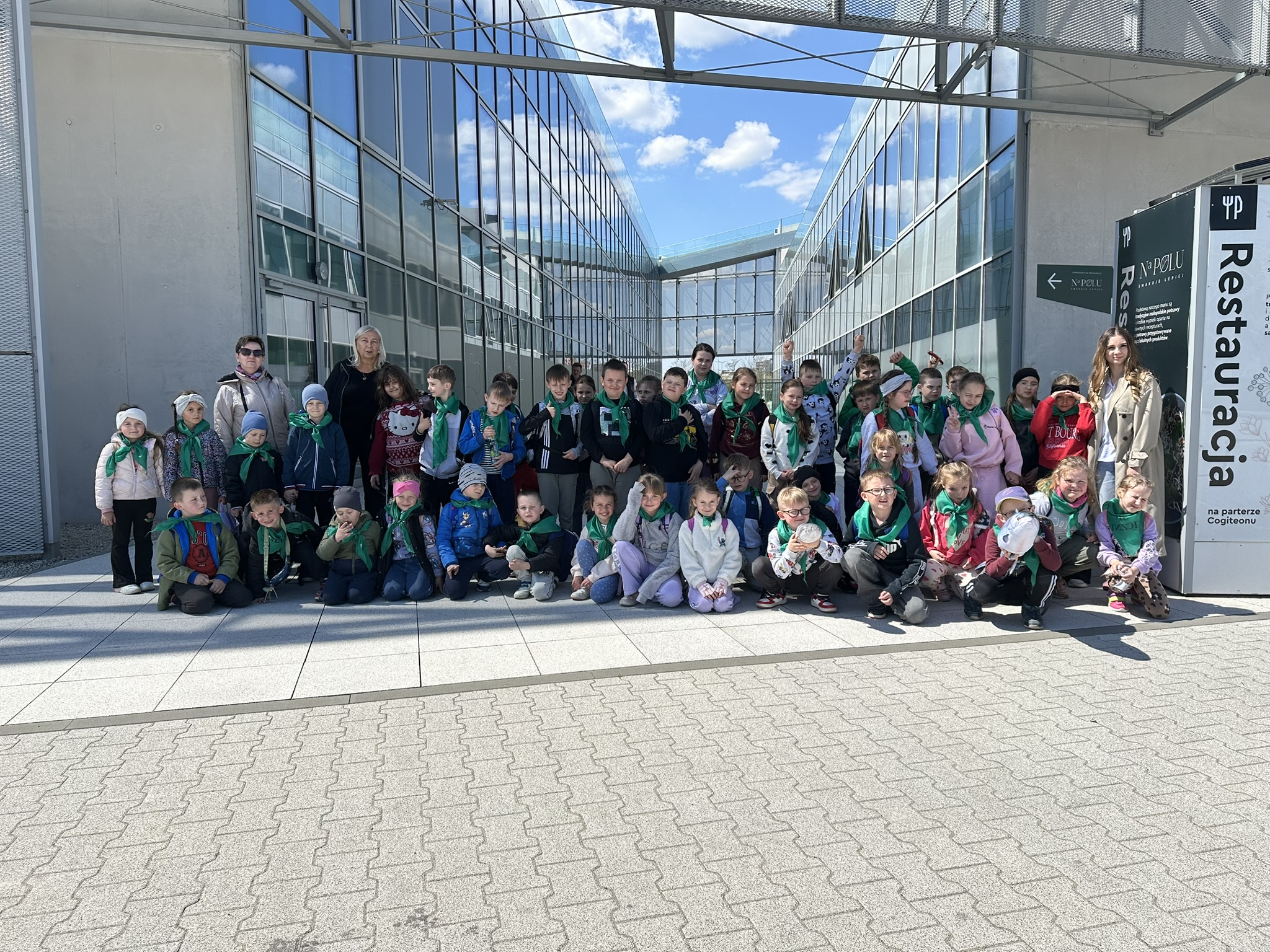 Wycieczka uczniów klas 0-8 do Centrum Nauki Cogiteon