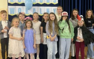 UCZESTNICY SZKOLNEGO KONKURSU WOKALNEGO